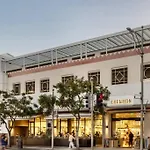 Designer 2 Bedroom Apt Beverly Hills-Rodeo Drive