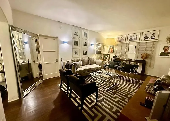 Designer 2 Bedroom Apt Beverly Hills-Rodeo Drive