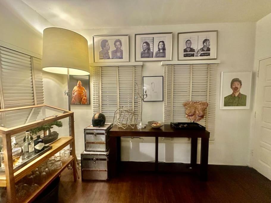 Designer 2 Bedroom Beverly Hills-rodeo Drive *