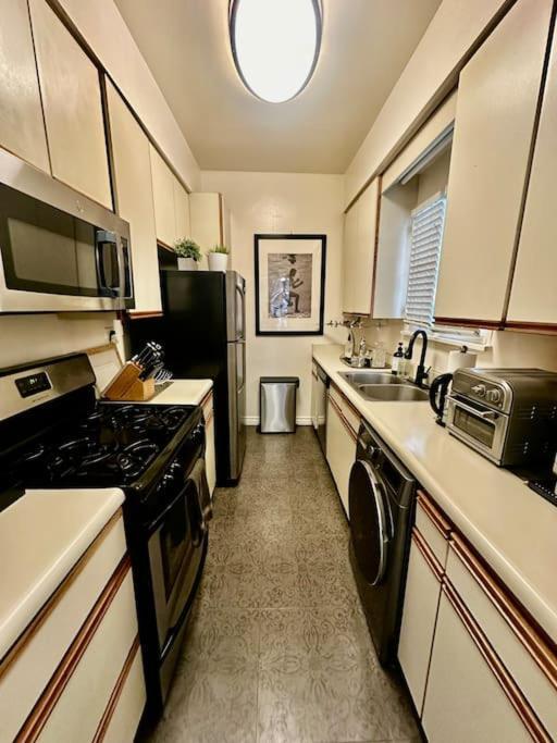 Designer 2 Bedroom Beverly Hills-rodeo Drive Los Ángeles