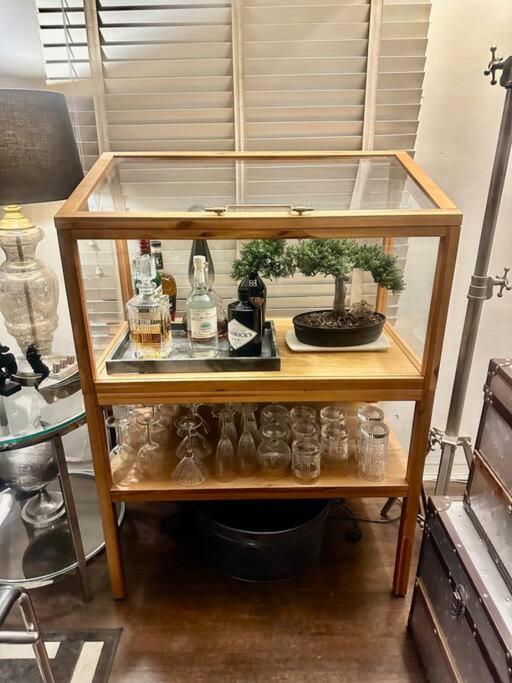 Designer 2 Bedroom Beverly Hills-rodeo Drive *