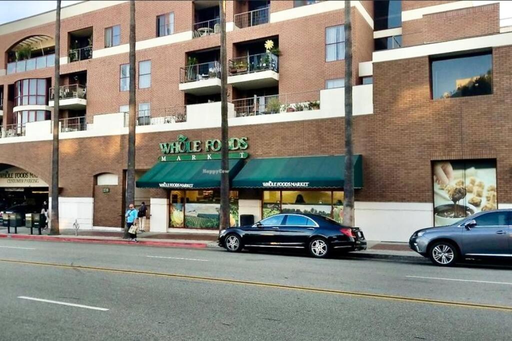 Designer 2 Bedroom Beverly Hills-rodeo Drive